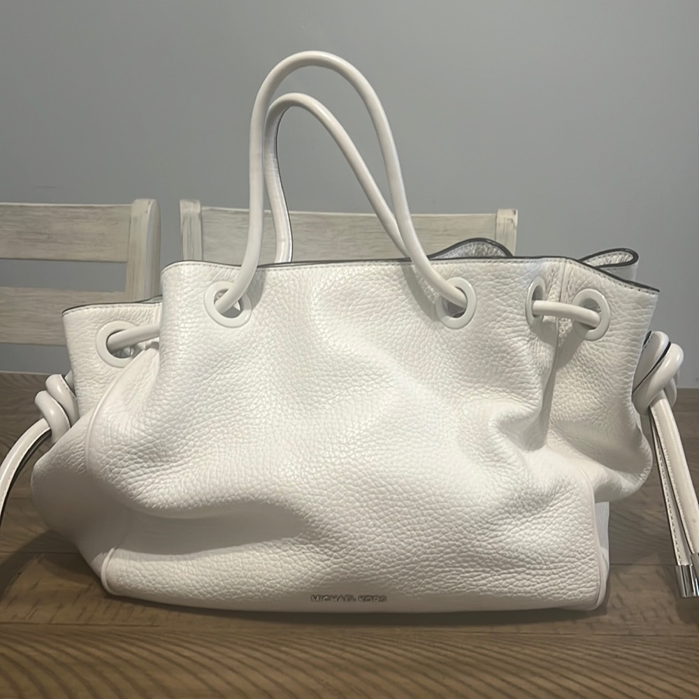 Michael Kors Shoulder bag.